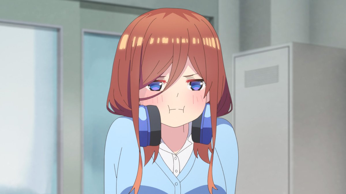 5Hanayome_anime's tweet image. 💙Happy birthday 10/12💙
本日10月12日は、ペンギンを家で飼えないか検討してみたが寒さは苦手なので断念した中野三玖役、#伊藤美来 さんのお誕生日です！
伊藤さん、お誕生日おめでとうございます♪

#五等分の花嫁
