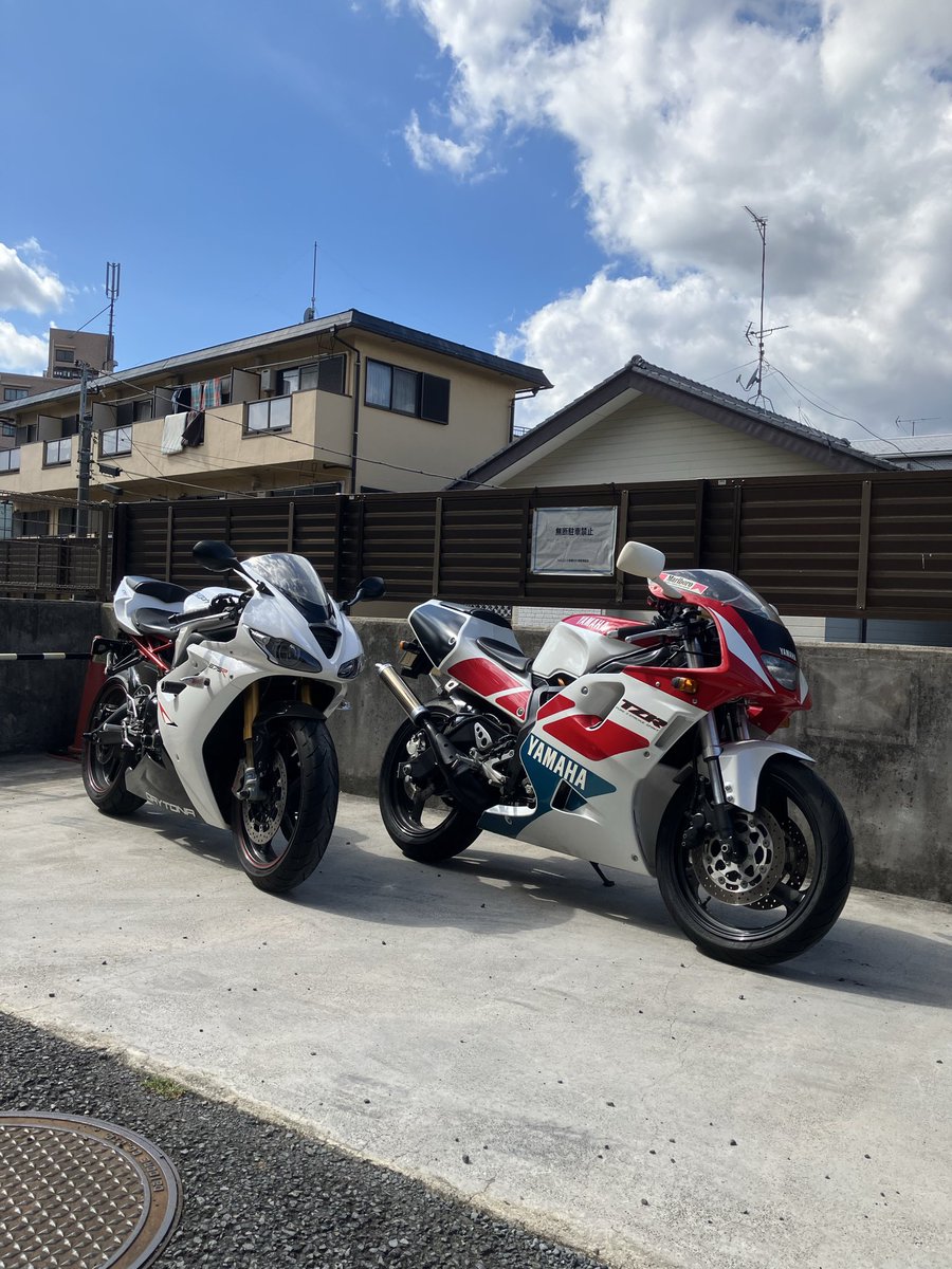 🇬🇧デイトナ tweet media
