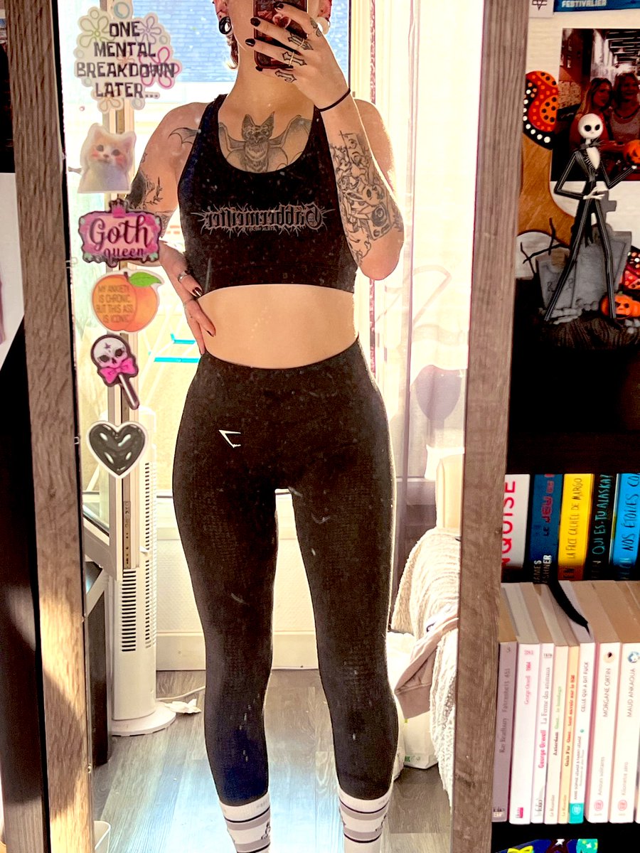 YourAltGirl's tweet photo. Petite séance de sport cette aprèm, je vais tourner une nouvelle vidéo https://t.co/bNDm21SAEB