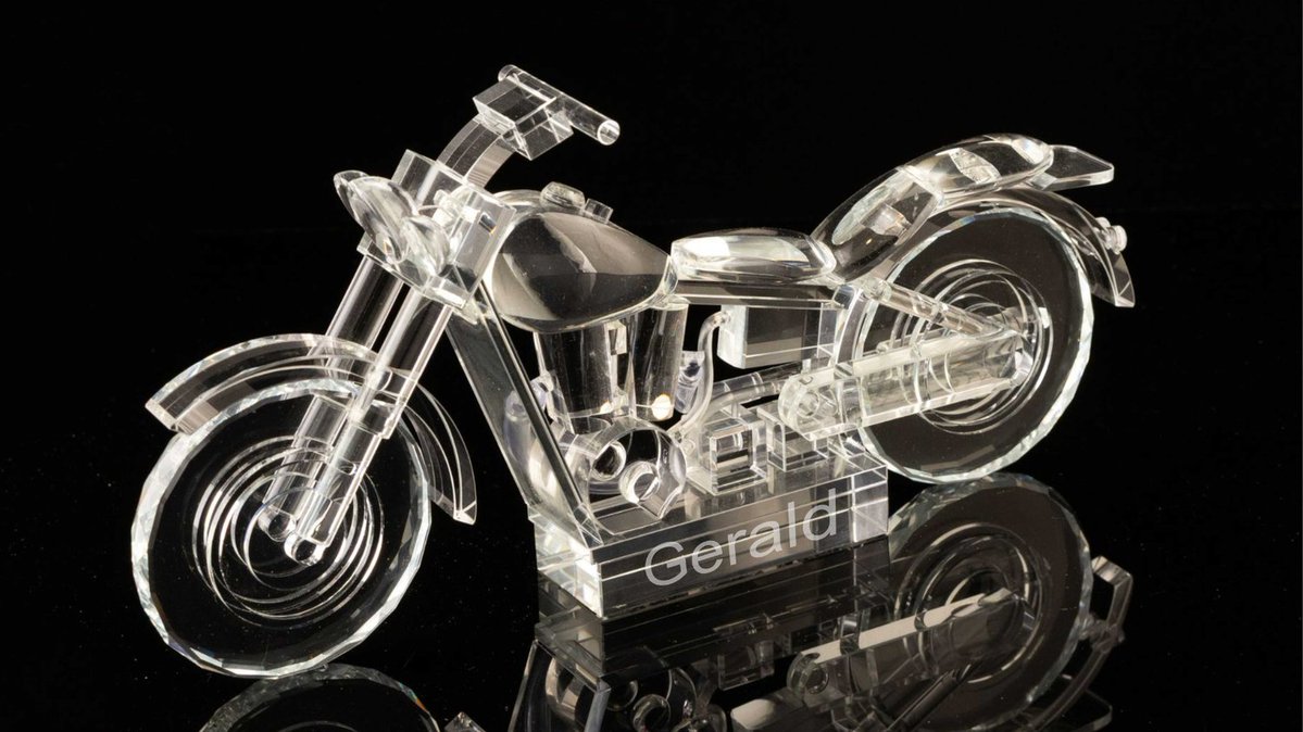EngravingGifts's tweet image. Hit the road &amp;amp; celebrate success! 🏍️🏆 Our Optic Crystal Motorcycle Award is the ultimate personalized engraved gift for riders, dealers, or corporate leaders. Get yours engraved today! personalizedengravedgifts.com/products/cryst… #NationalMotorcycleRideDay #MotorcycleLife #EngravedGifts