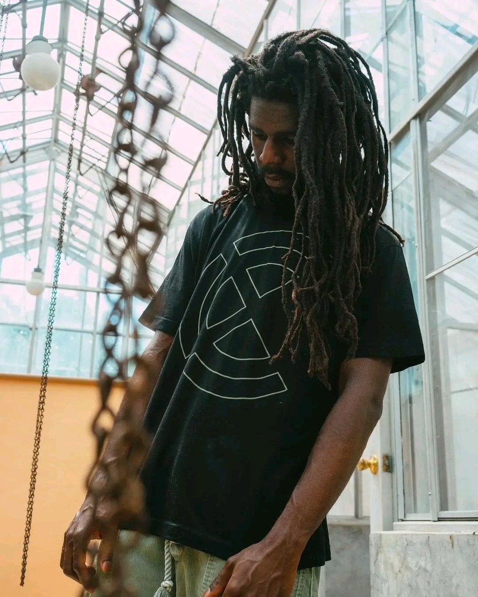 HatboyUg's tweet photo. The Reggae therapist has released us a surprise album 
#ExileAlbum 
#Chronixx
Thank for you 
❤💛💚🇯🇲🇯🇲 https://t.co/VxMw0B8rTi