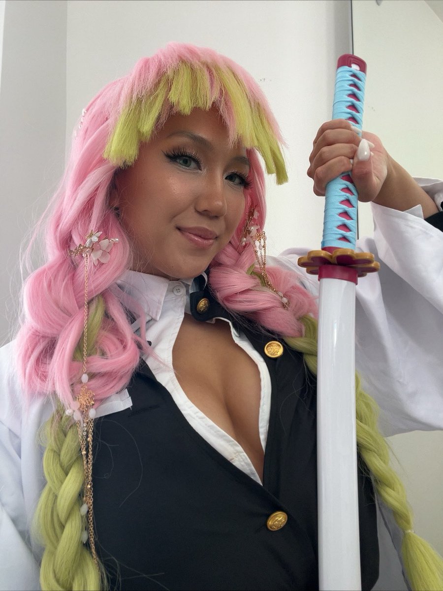 swimangieswim's tweet photo. Any Demon Slayer fans out there? https://t.co/4FxJhDMM2S