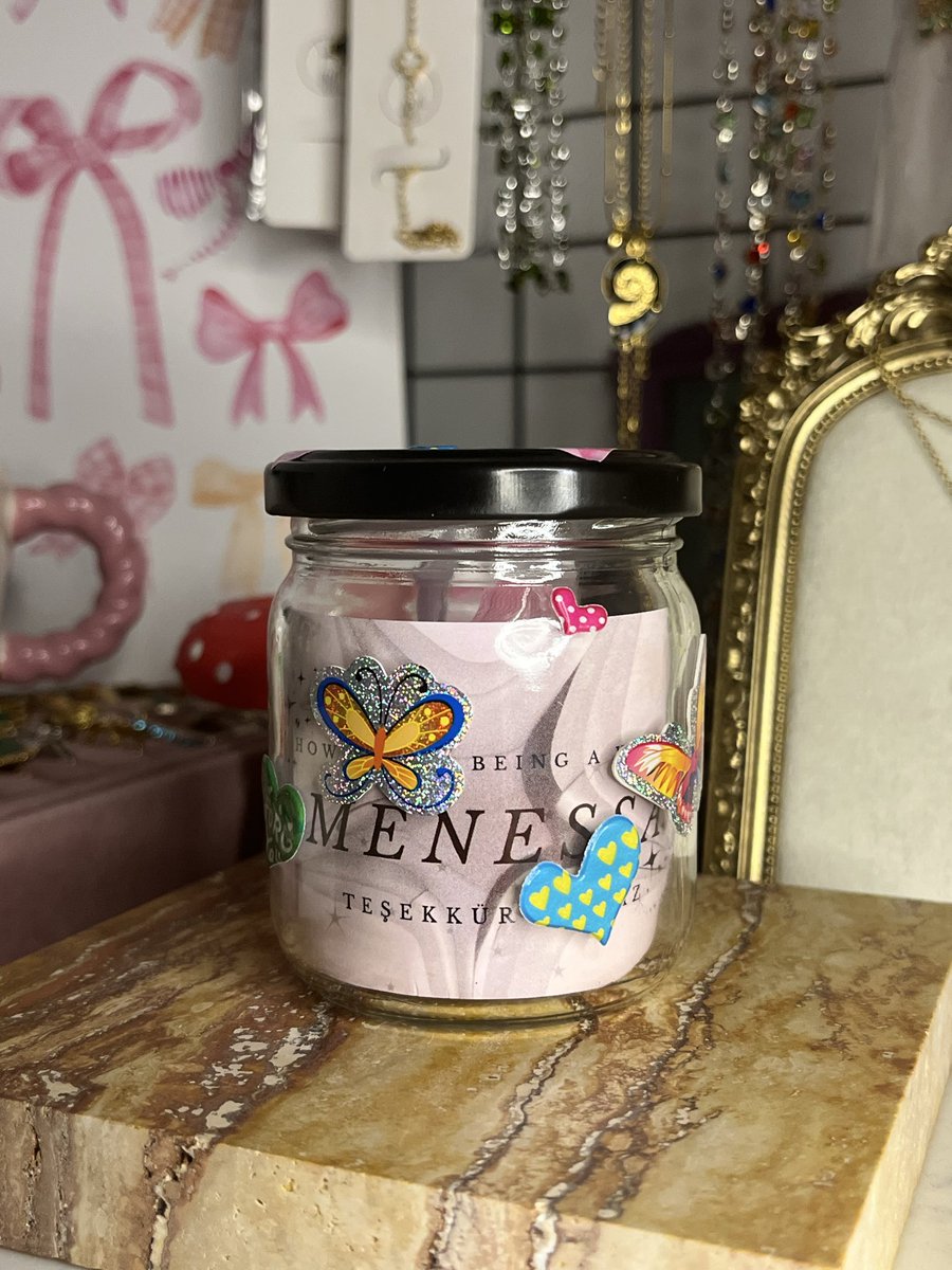 bir kisiye takı kavanozu hediye ediyoruzz rt yorum yapmaniz yeterli💗