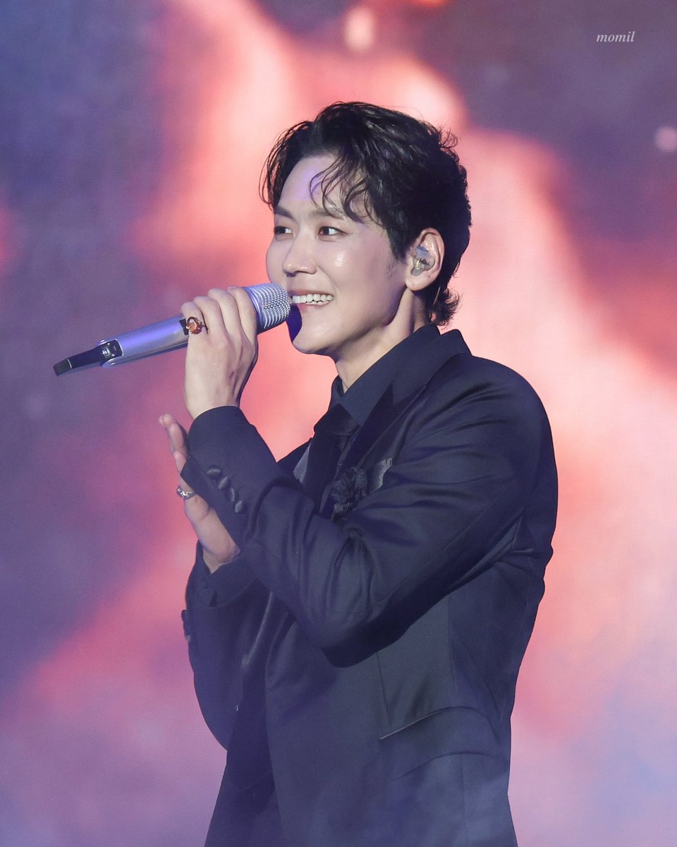 momil_pic's tweet image. 251011 나주 영산강 축제

✨️✨️

#카이 #정기열