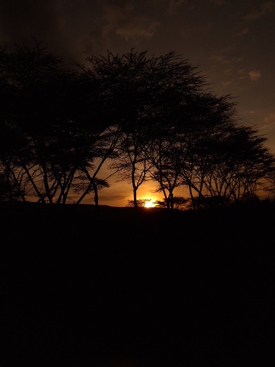 giddy_terer's tweet photo. Today's sun, touching down at Mt Longonot https://t.co/1nYj7YGerC