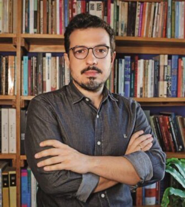 Quem mais vai comemorar quando esse crápula mentiroso for preso?
Deixe um 👍nos comentários!