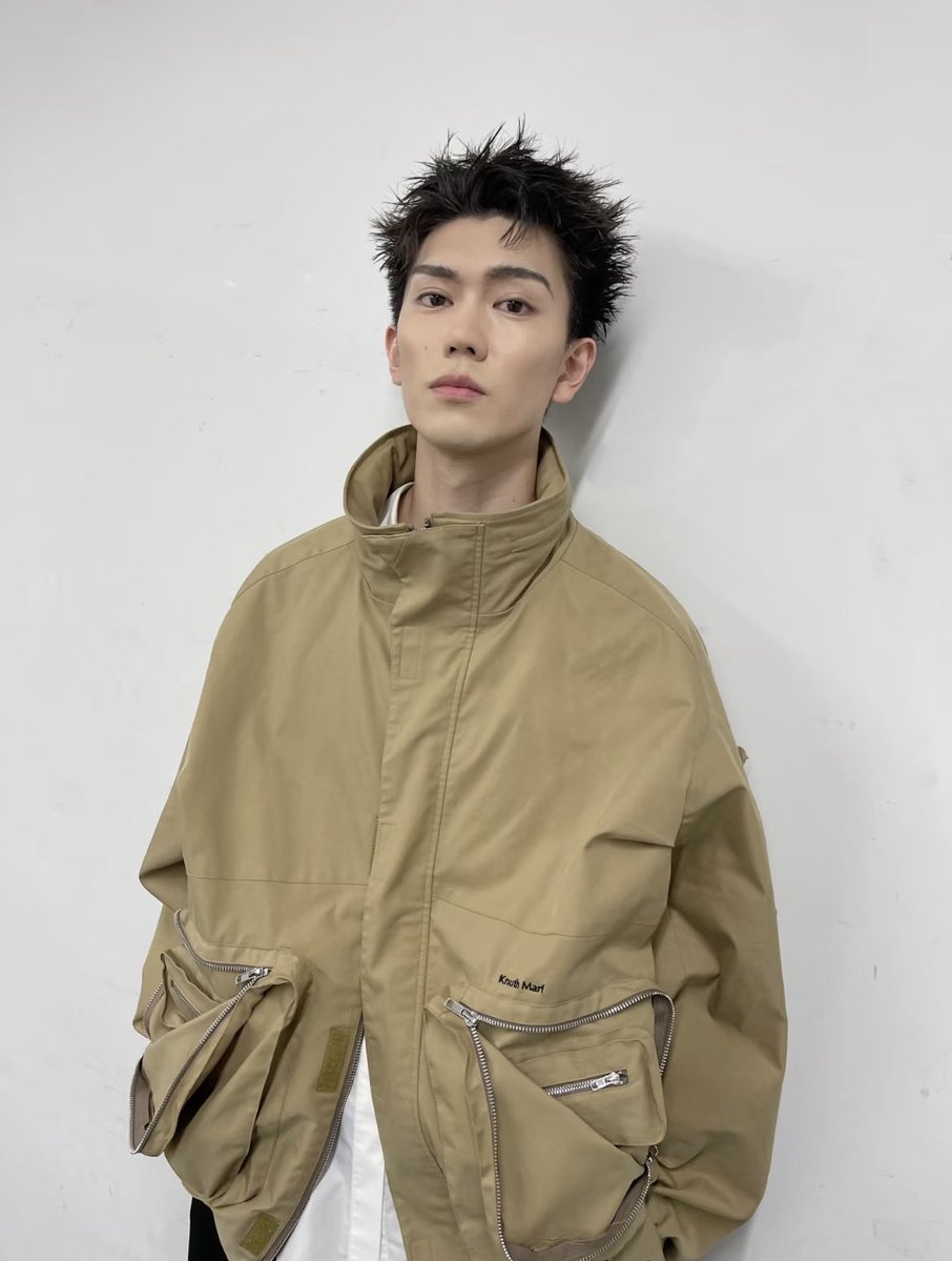 segadayo_nm's tweet image. 251011 樋口幸平 RED (23:32) 1/2
🔗 xhslink.com/o/uLVzPBF972 

TGC北九州
本日TGC北九州に出演させていただきました、会場の雰囲気が最高でした
応援してくださった皆さん、そして関係者の皆さん、本当にありがとうございました！
これからも頑張ります

#樋口幸平