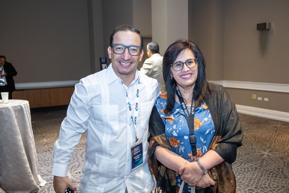 1/3 La semana pasada se llevó a cabo un encuentro latinamericano de bancos, bolsas de valores y reguladores en República Dominicana: el BankLAC y CapiLAC 2025, organizado por <a href="/el_BID/">Banco Interamericano de Desarrollo</a> donde partícipe en un panel de tokenización de activos del mundo real (Cont)