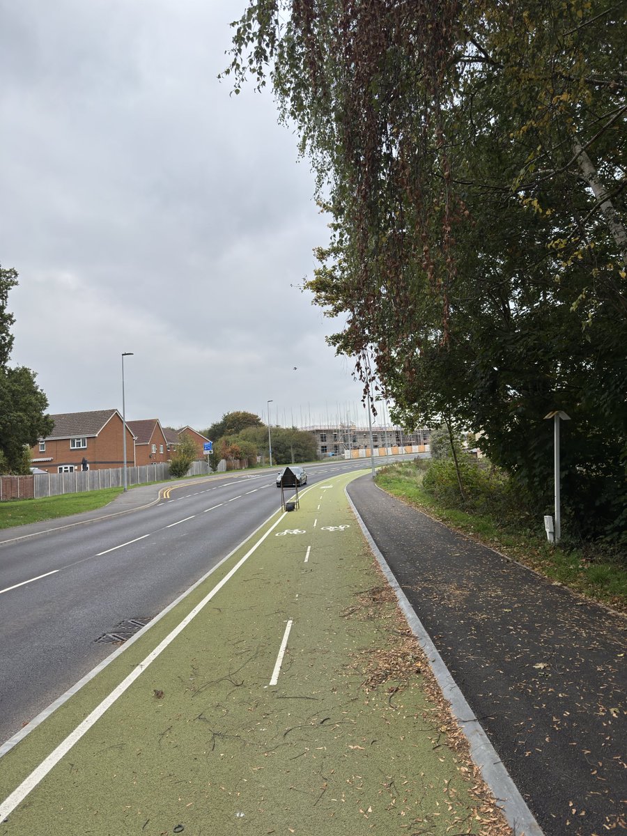 these new bike tracks in bradley stoke are so nice omg