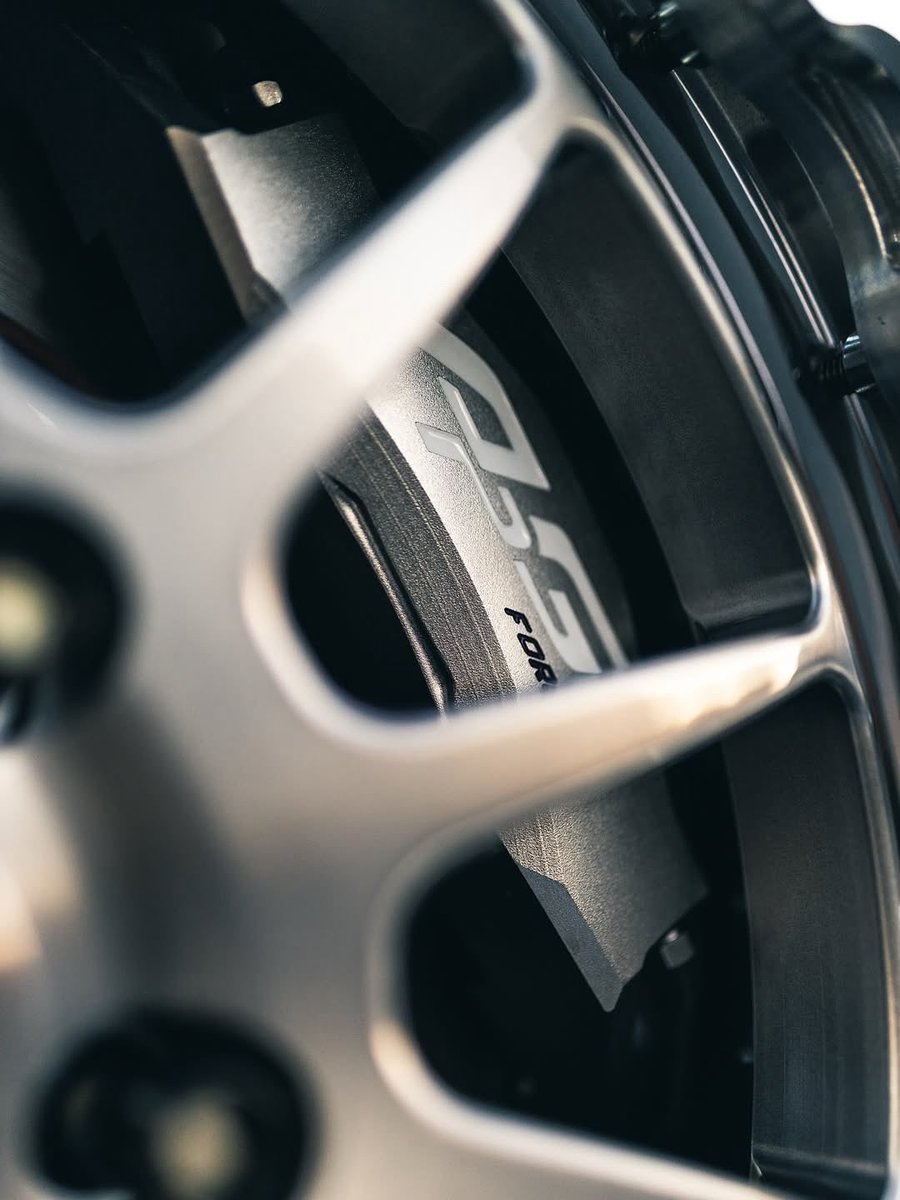 ApgBrake's tweet photo. Clean 👌

#apgperformance #apgperformancebrake #apg #lifestyle #anodized #bigbrakekit #forged #lightweight #stoppingpower #race #track #Brakes #JDM #USDM #Aluminum #APGLife #performance #PerformanceBrakes #apgbrakesystem #supra #jza80 #supramk4 #SupraMKIV #90S #トヨタ #スープラ https://t.co/khUeWZVXmu