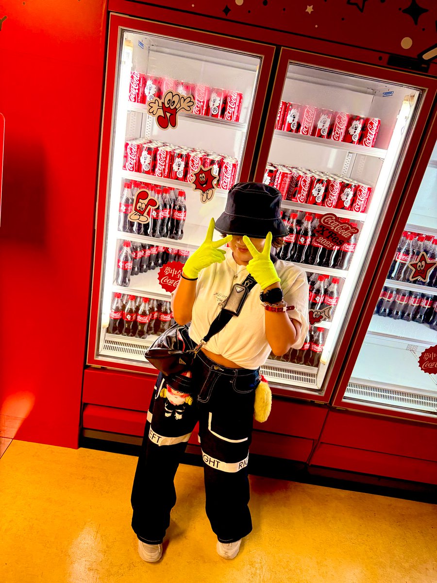MOE19840922's tweet image. 本日のXG参戦コスはレフライでしたー🛸👽🐺
気付いてくれた皆様、声掛けてくださった皆様、ありがとうございました🫶🏽

#XG #XGALX #ALPHAZ #レフライ #XG_leftright #CocaColaXFes2025 #CocaCola  #XGコス
