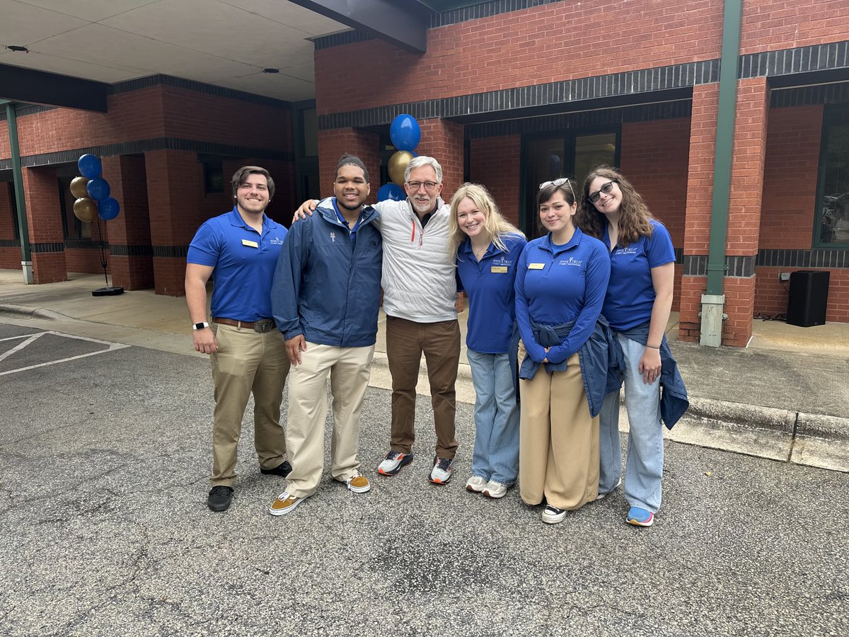 WakeTechPrez's tweet image. What a great morning at ⁦@waketechcc⁩ Southern Campus. Over 2300 registrants at today’s Fall Open House! Great meeting so many future students and their families. #ExpectTheUnexpected