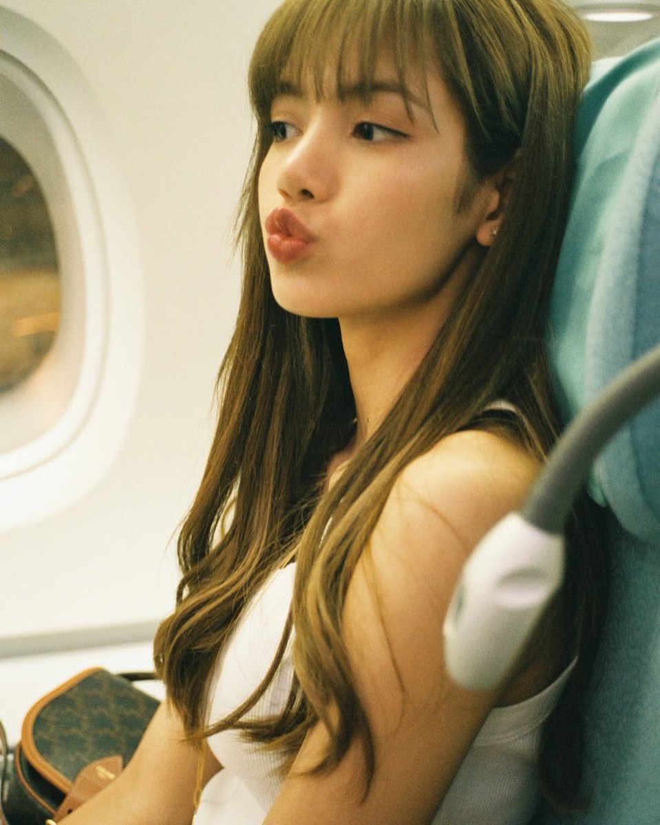 lisa pics tweet media