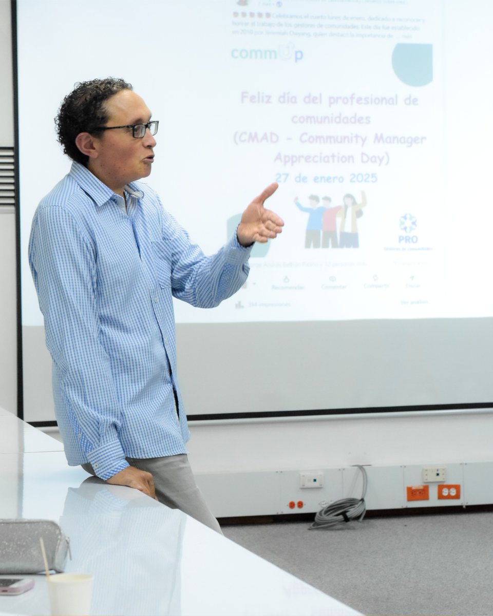 🚀 En el Parque de Innovación Empresarial creemos que innovar es aprender juntos.

El CDT Innterfaz realizó un taller de LinkedIn para egresados, empresarios y comunidad UNAL, fortaleciendo su presencia digital y redes. 🌱🤝

#InnovaciónUNAL #UNALManizales #SomosUNAL