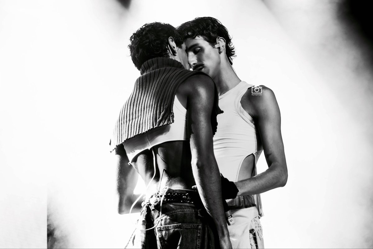 dos de mis fotos favs de ayer 🤍

<a href="/mayo_oficial_/">MAYO</a>