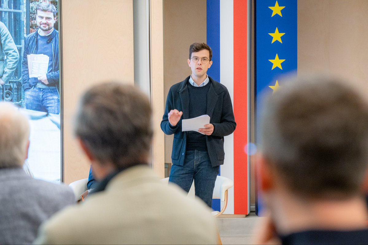 maudgatel's tweet image. 18 mois de travail fondé sur la consultation des Parisiens #Parisespresso, l’écoute des forces vives sur les sujets du quotidien #Assisesparisiennes et la réunion des cercles experts présentés au conseil du @MoDem_Paris. 
Merci à tous ceux qui contribué au projet pour Paris.