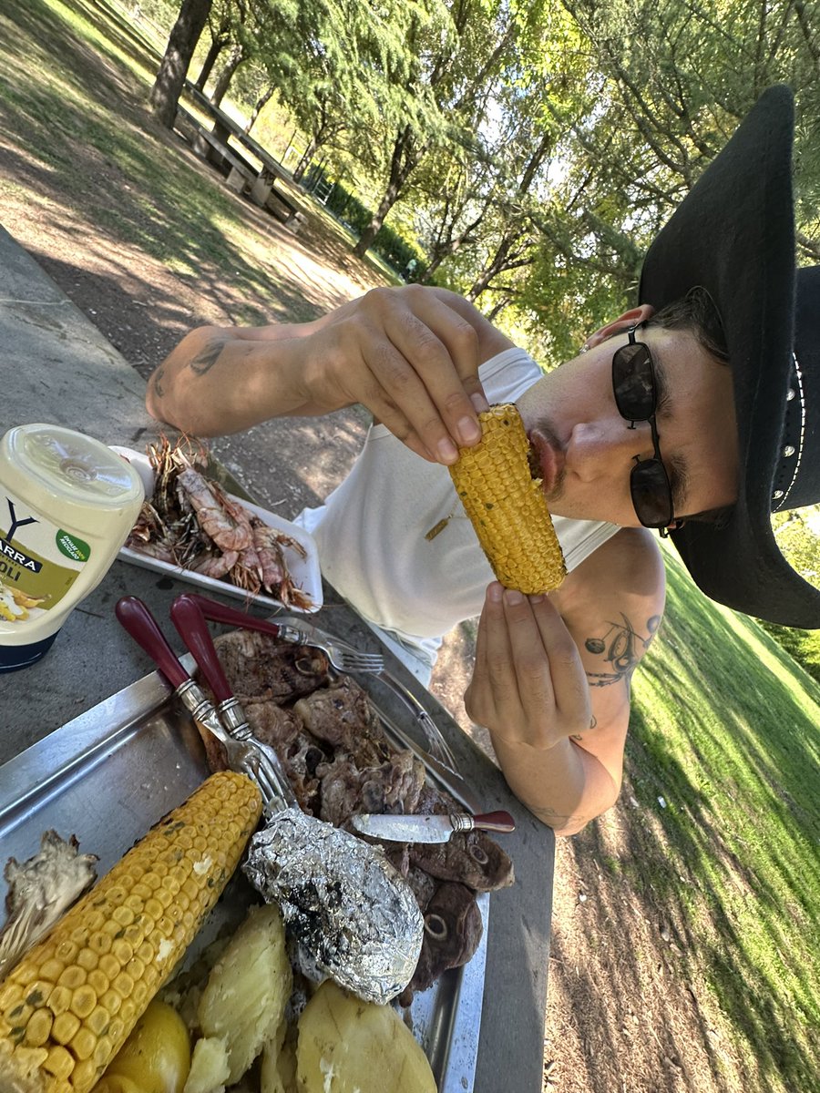 imagínate estar hablando mal de mí y yo así