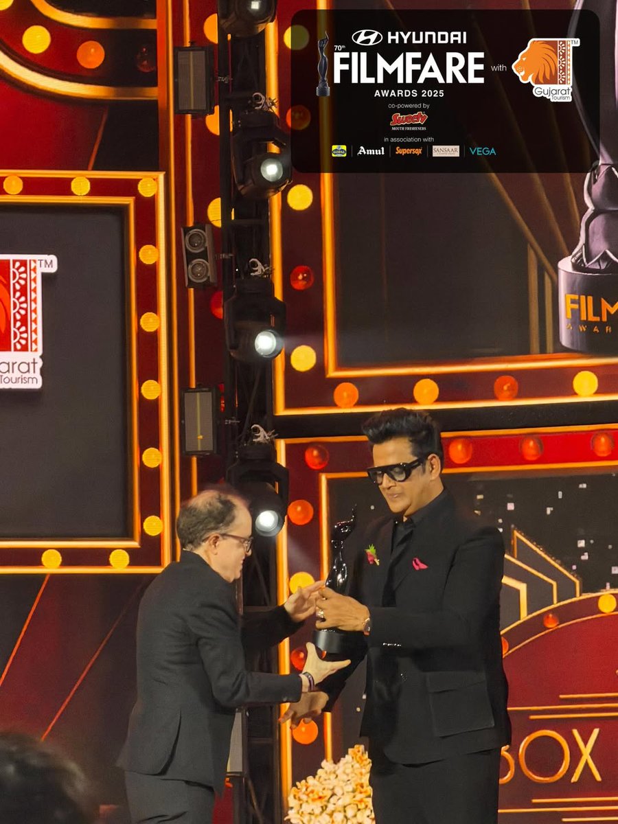 filmfare's tweet photo. Congratulations to #SubashSahoo as he wins the Filmfare Award for Best Sound Design for #Kill at the
#70thHyundaiFilmfareAwards2025WithGujaratTourism 

Title Partner: @HyundaiIndia

Destination Partner: @GujaratTourism

Co-Powered By: @itssweetysupari

Associate Partners: @Gopal_Namkeen @Amul_Coop

#70thFilmfareAwards2025withGujaratTourism #GujaratTourism #FilmfareAwards2025 #Filmfareawards #Filmfare #FilmfareInGujarat #KuchhDinToGuzaroGujaratMein #KhushbuGujaratKi #TheLandOfLegends #HyundaiIndia