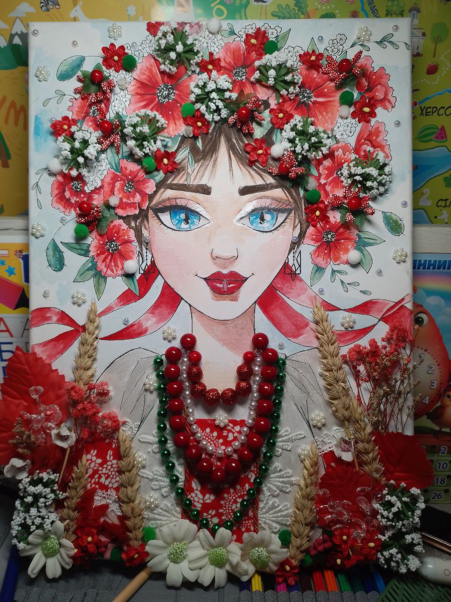 Have a great Saturday, everyone.❤️❤️ I finally made a Ukrainian souvenir for my child for the exhibition. My Mur is now wearing a Ukrainian embroidered shirt, beads, and wheat. These are our traditions.🇺🇦