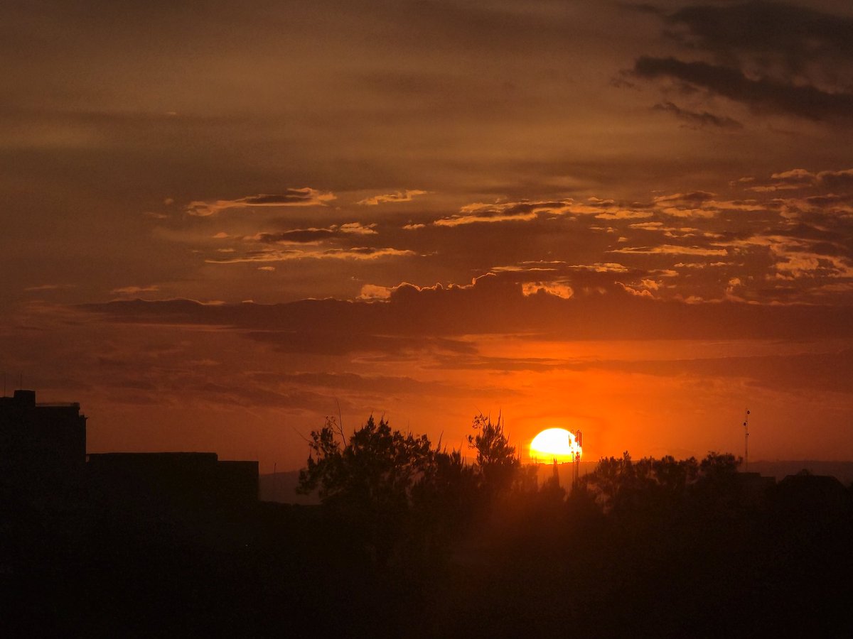Vicky_ke_II's tweet image. Sunset today 🌅