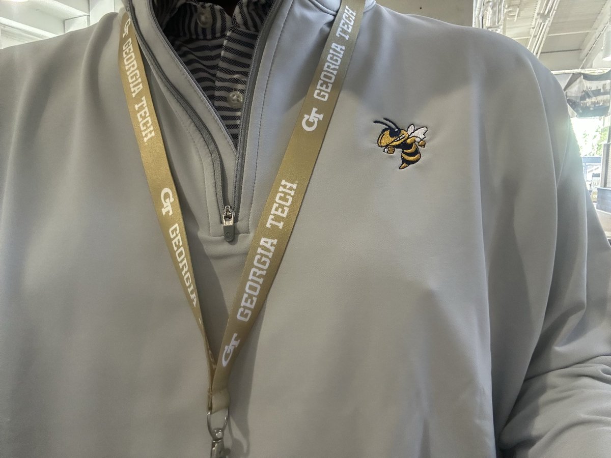brentjones4's tweet image. BUZZ DAY! 🐝 #StingEm