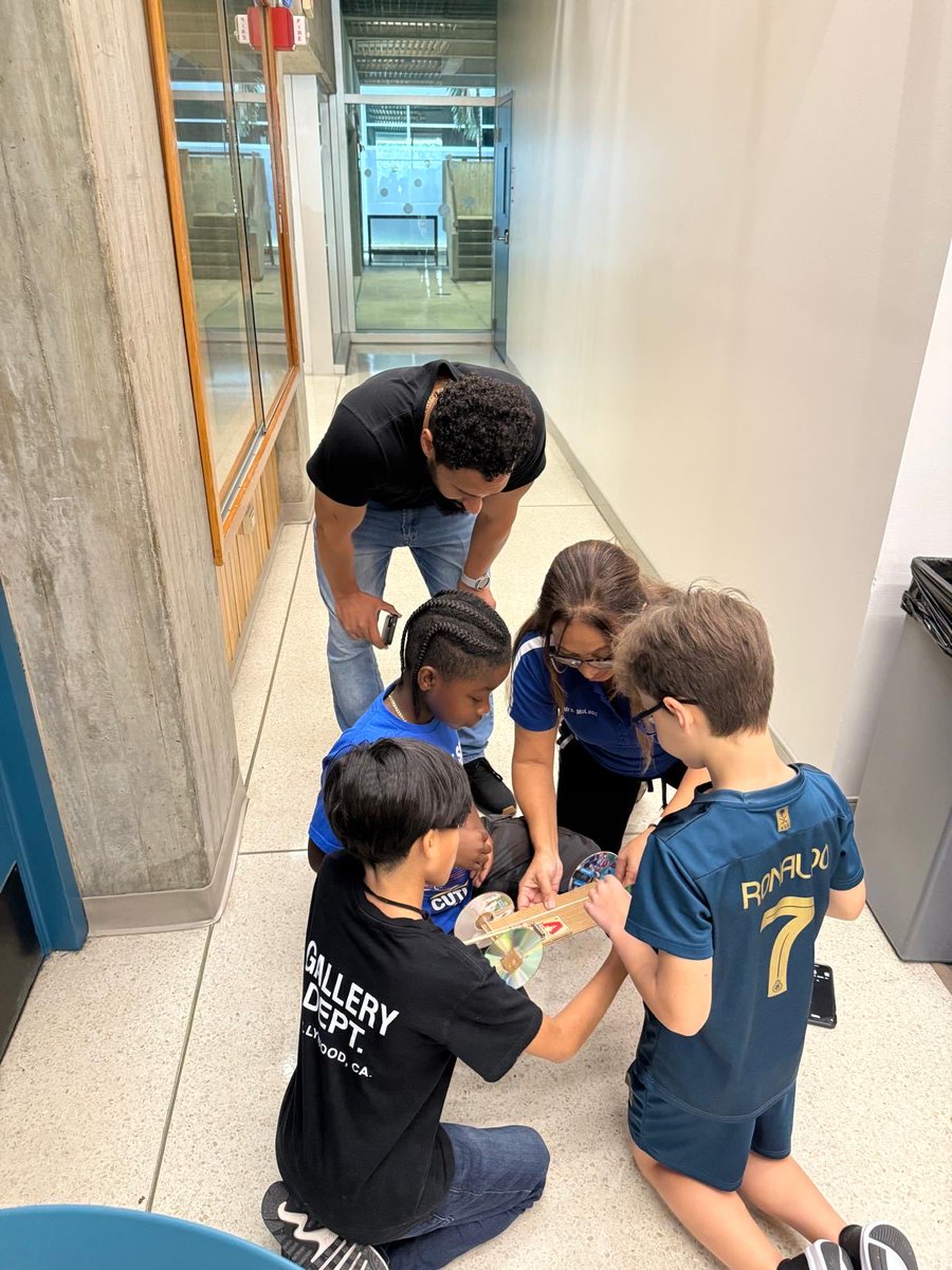 MDCPSSci's tweet image. Saturday SECME Mousetrap seminar @MDPCS
❤️🏎️
Look closely.
We’re not just engineering, we are nurturing RELATIONSHIPS with our students teachers and parents as they collaborate and BUILD TOGETHER lasting moments in science!!
What do you think about that?
#YourBestChoiceMDCPS