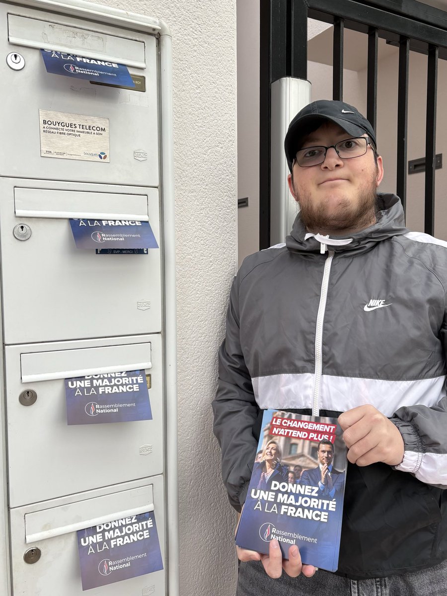 EmmaChauveauRN's tweet image. Le @RNational_off demande une #dissolution de l’Assemblée nationale. En cas de nouvelles élections législatives, nous pourrions avec nos alliés constituer la majorité des députés, pour mieux représenter les Français. 🇫🇷#jusqualavictoire #gouvernement #politique