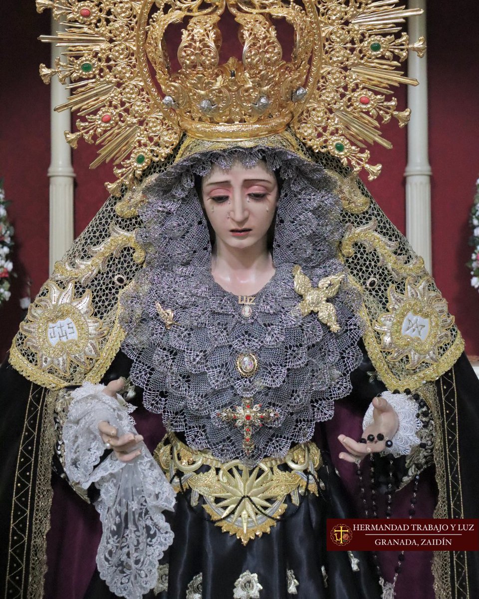 HdadTrabajoyLuz's tweet photo. #Actualidad • Nuestra #Señora de la #Luz luce ataviada de cara a la conmemoración de los fieles #difuntos bajo la excelencia de su #vestidor D. Álvaro Abril Vela.

(1/2) https://t.co/nXv4ncjn5Q