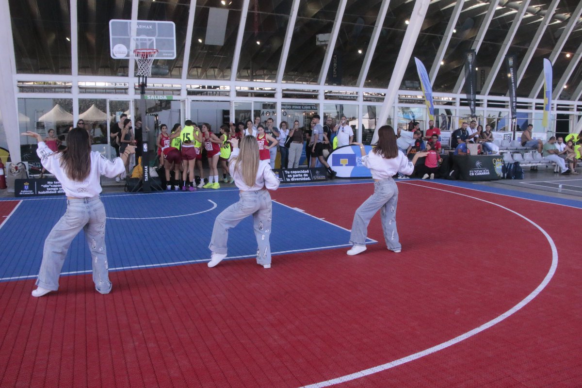 FundacionCBC's tweet photo. 🏀Dancers CBC nos puso a bailar en la pasada edición de #EXPODECA
🙏Nuestro agradecimiento por la asistencia y por ayudarnos a dinamizar el programa de actividades
@recintoferialtf @CB1939Canarias @DXTenerife @CabildoTenerife @IdecoGestion @PresiCan @Deportecanario https://t.co/eRBfpTahxW