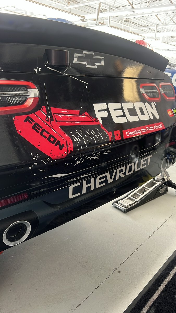 Feconllc's tweet photo. From the timber to the track, Fecon power shows up wherever hard work happens. Proud to be on the back of the No. 27 this weekend with @JebBurtonRacing and @WardBurton. We’re rooting for you, Jeb!

#Fecon #BurtonRacing #JebBurtonRacing https://t.co/gwiCkvY74n
