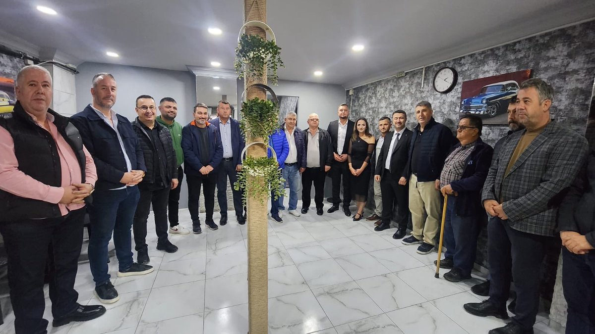 📌 Mehmet Bayram ve Canan Polat tarafından açılışı gerçekleştirilen MB Estate Gayrimenkul Emlak Ofisi’nin açılış törenine katıldık. İlçemize değer katacak bu girişimin hayırlı olmasını diliyor, bereketli kazançlar temenni ediyoruz.
<a href="/MutluTurgutt/">Mutlu Turgut</a>