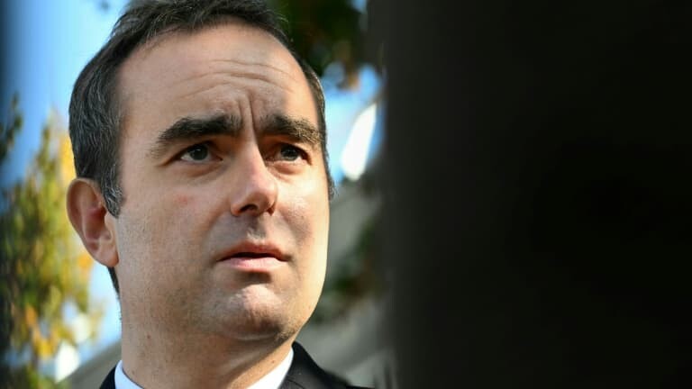 Dissolution, loi spéciale, ordonnances... Malgré la nouvelle nomination de Sébastien Lecornu, ce n'est (vraiment) pas sûr que la France ait un budget avant la fin de l'année
l.bfmtv.com/Zz50