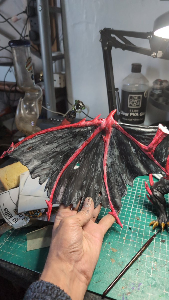 Its_Daemo's tweet image. That's me done for today I think. Almost 6 hours going back and forth.

#resin #3DPrinting #fantasy #Dragon #nature #diorama