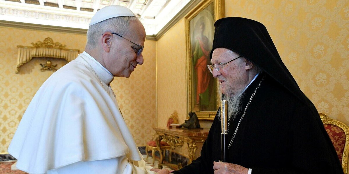 💬 Le pape ira en Turquie fin novembre, à l’invitation du patriarche de Constantinople, en conflit avec celui de Moscou. Le journaliste Jean-Arnault Dérens explique les enjeux d’une visite historique.

Par <a href="/Jeromecordelier/">Jérôme Cordelier</a>
➡️ l.lepoint.fr/3St