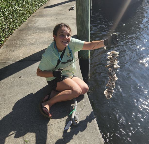ufiorg's tweet photo. Urban Farming Institute: Next Saturday, 10/18 we'll be adding Oyster Ropes to the New River @Cooley's Landing, 9am - 11am -- Sign-ups Open: https://t.co/XRguYxnmYp

CSA Enrollment &amp; Garden Plots Still Available, join today! CSA pick-ups start in Dec. -  https://t.co/HTXdYHdWxN https://t.co/84Ri9OWRLD