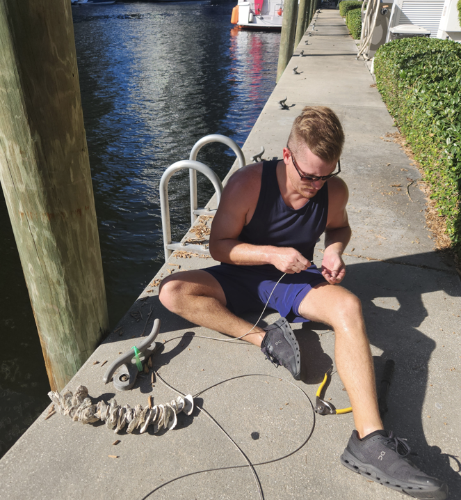ufiorg's tweet photo. Urban Farming Institute: Next Saturday, 10/18 we'll be adding Oyster Ropes to the New River @Cooley's Landing, 9am - 11am -- Sign-ups Open: https://t.co/XRguYxnmYp

CSA Enrollment &amp; Garden Plots Still Available, join today! CSA pick-ups start in Dec. -  https://t.co/HTXdYHdWxN https://t.co/84Ri9OWRLD