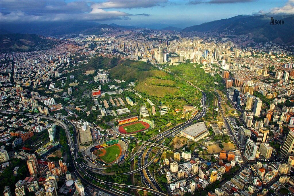Espectacular 
CARACAS Oeste 
abajo la UCV…VENEZUELA 
🇻🇪🇻🇪🇻🇪🇻🇪🇻🇪🇻🇪🇻🇪🇻🇪🇻🇪🇻🇪
📸 <a href="/asolo/">Alex Solonenko</a>