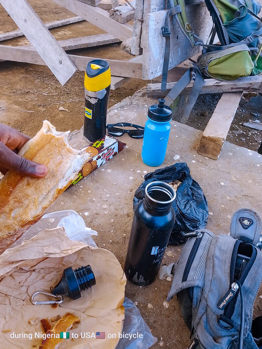 emmiwuks's tweet photo. DAY104 NIG2USA ON A BICYCLE 🇳🇬🚴🇺🇲
It’s lunch time, family.  
This morning, Mr. Usman Mohammed’s daughter blessed me with a full meal,  rice and okra stew, bread, tea, and groundnuts. 

I enjoyed the rice and okra for breakfast, and now I’ve packed the bread, tea, and groundnuts for lunch on the road. Every bite reminds me that kindness still lives in people’s hearts. 

Special appreciation to Mr. Usman and his wonderful daughter for the love and hospitality.

Join me, family,  let’s eat together, even if from different places. 

Merci beaucoup, Monsieur Usman et ta fille. Vous êtes formidables. 🇬🇳.

#NIG2USA #adventure #emmiwuks