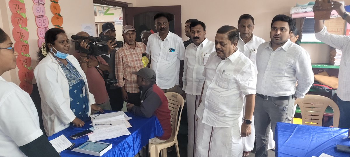 K Ramachandran (@ramachandranmla) on Twitter photo ஏழை-எளிய மக்களும் தரமான மருத்துவ சிகிச்சை பெறும் வகையில் நோய் பாதிப்பை கண்டறிவதற்காக மாண்புமிகு தமிழ்நாடு முதல்வர் #தளபதியார் திரு. <a href="/mkstalin/">M.K.Stalin - தமிழ்நாட்டை தலைகுனிய விடமாட்டேன்</a> அவர்களால் கொண்டுவரப்பட்ட நலம் காக்கும் ஸ்டாலின் திட்ட முகாமானது, நீலகிரி கோத்தகிரி அரவேனு ஆல்பா ஜி.கே உயர்நிலைப் பள்ளியில் நடைபெற்றது. ஏழை-எளிய மக்களும் தரமான மருத்துவ சிகிச்சை பெறும் வகையில் நோய் பாதிப்பை கண்டறிவதற்காக மாண்புமிகு தமிழ்நாடு முதல்வர் #தளபதியார் திரு. <a href="/mkstalin/">M.K.Stalin - தமிழ்நாட்டை தலைகுனிய விடமாட்டேன்</a> அவர்களால் கொண்டுவரப்பட்ட நலம் காக்கும் ஸ்டாலின் திட்ட முகாமானது, நீலகிரி கோத்தகிரி அரவேனு ஆல்பா ஜி.கே உயர்நிலைப் பள்ளியில் நடைபெற்றது.