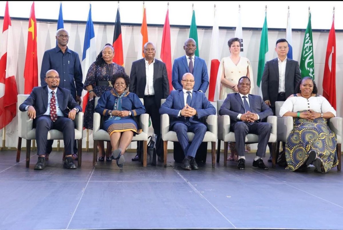 South African Union of Students tweet media