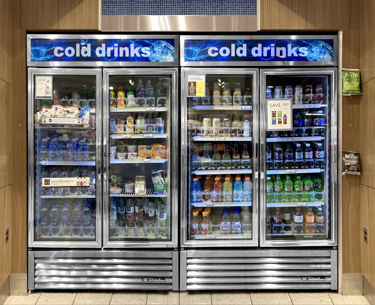 whatsontheshel1's tweet photo. Cold Drinks at airport USA
🇺🇸✨🤳
https://t.co/Pna2vaWZmn
#Airport #DutyFreeShop #ColdDrinks #Travel #AirportFridge #Beverages #Refreshments #RetailDisplay #AirportRetail #DrinkDisplay #RetailPhotography #Beverage #istockphoto #editorialphoto #USA #BrandlessPackaging https://t.co/m5fSXXeKkh