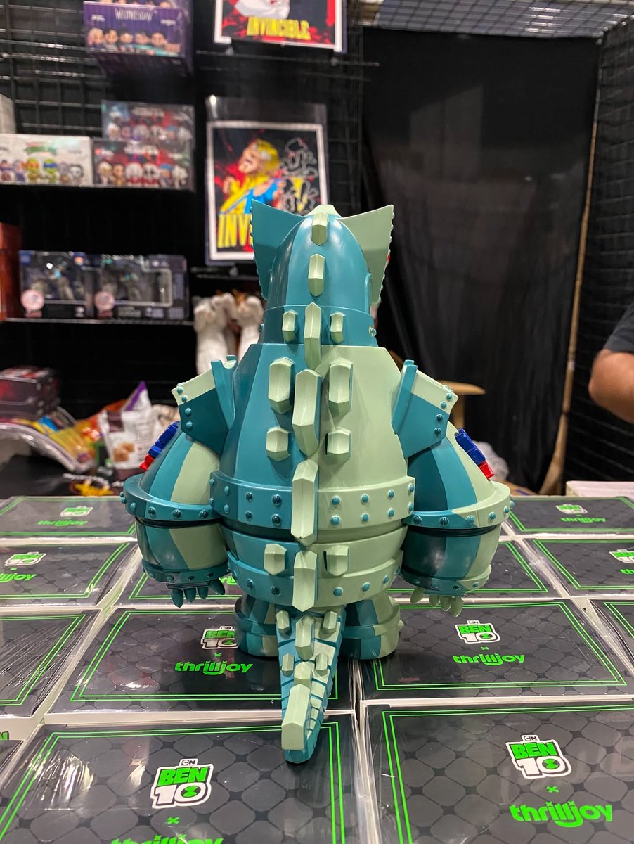 The Mechagodzilla Chomp Figure from Abominable Toys on display at New York Comic Con.

#godzilla #mechagodzilla #toku #tokusatsu #kaiju #legendary #GodzillaXKongTheNewEmpire #nycc #newyorkcomiccon