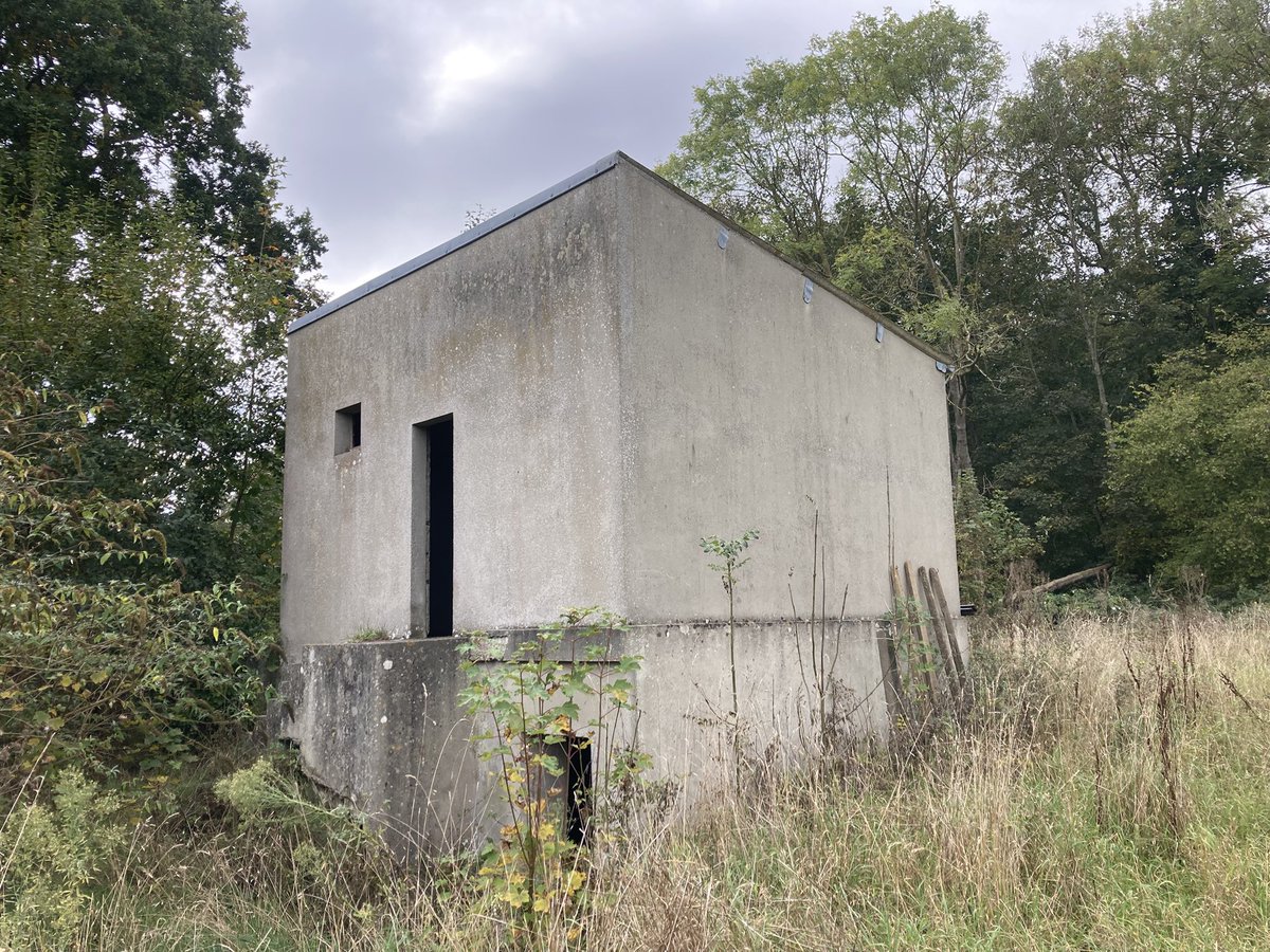 Vestiges de 1944 en Normandie… Entre défenses allemandes et installations britanniques 
#Normandie #urbex #1944