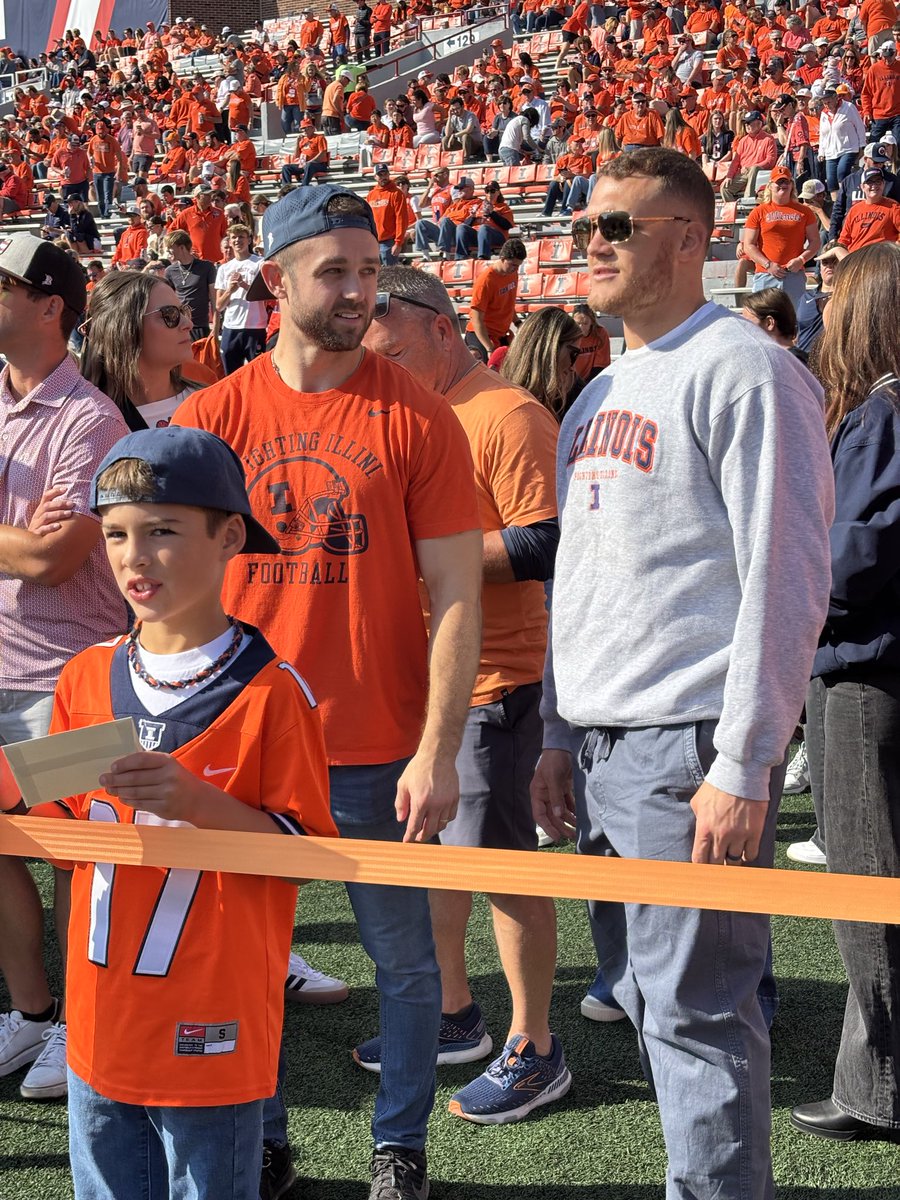 TristanThomasTV's tweet image. Former #Illini Mike Dudek and Jake Hansen are here