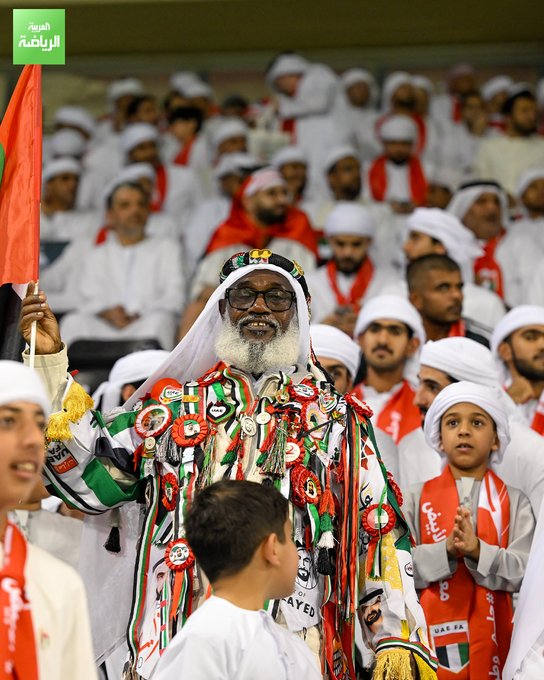 لقطات من تواجد الجماهير الإماراتية في ستاد جاسم بن حمد قبل مواجهة عمان ضمن الملحق الآسيوي المؤهل لكأس العالم 2026 