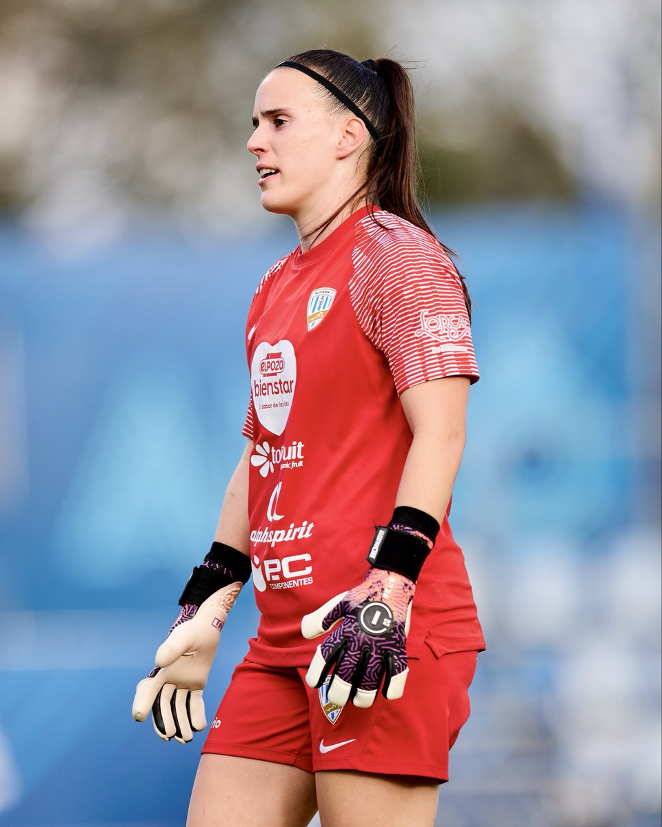 𝐄𝐥𝐞𝐧𝐚 𝐝𝐞 𝐓𝐨𝐫𝐨

#LigaFMoeve | <a href="/Elena_deToroA/">Elena De Toro Aldaria</a>