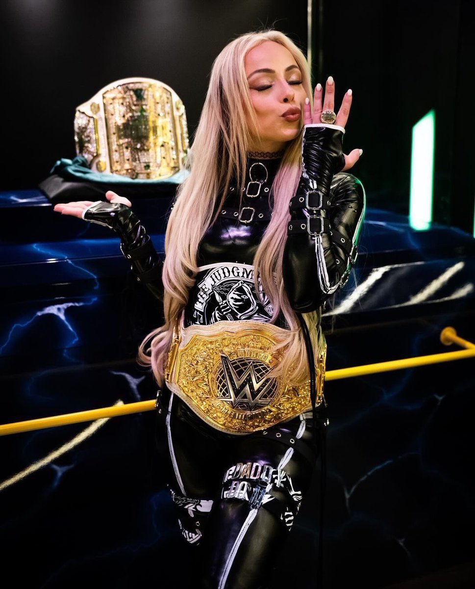 darienmuldrew_'s tweet image. Day 38 of tweeting until @YaOnlyLivvOnce follows me back