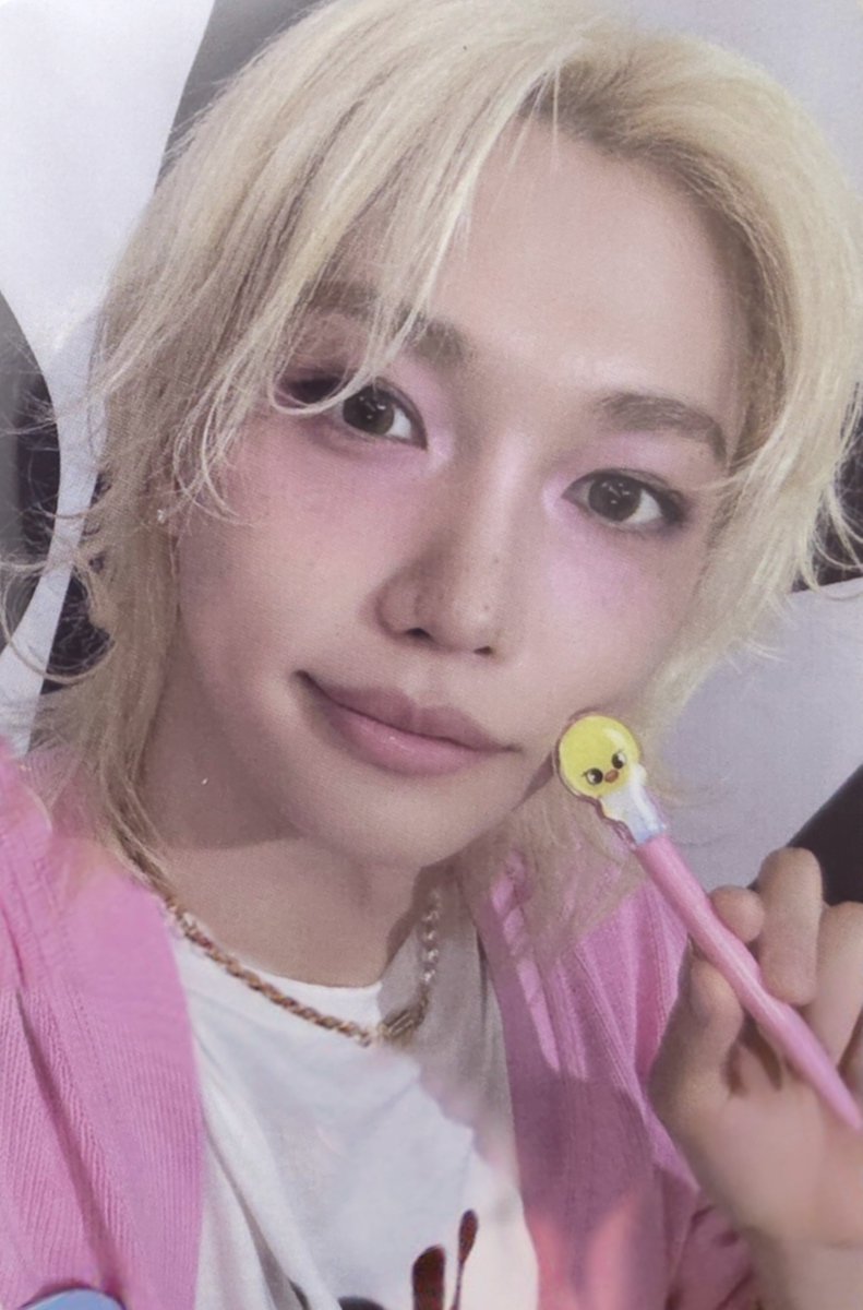 lixpost's tweet image. pretty pink yongbok 🩷