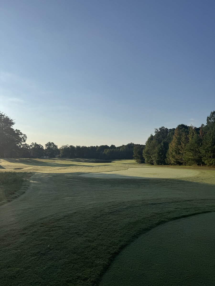 68shooter's tweet photo. 18 holes walked in 2:40. 17,000 steps there and back again. 4 birdies today. No dogs. π
#YouScratchedMyAnchor
#WhatsThatSignSay
#PickUpThatBlood
#DontYouHaveHomes https://t.co/IjLAbvL7pb