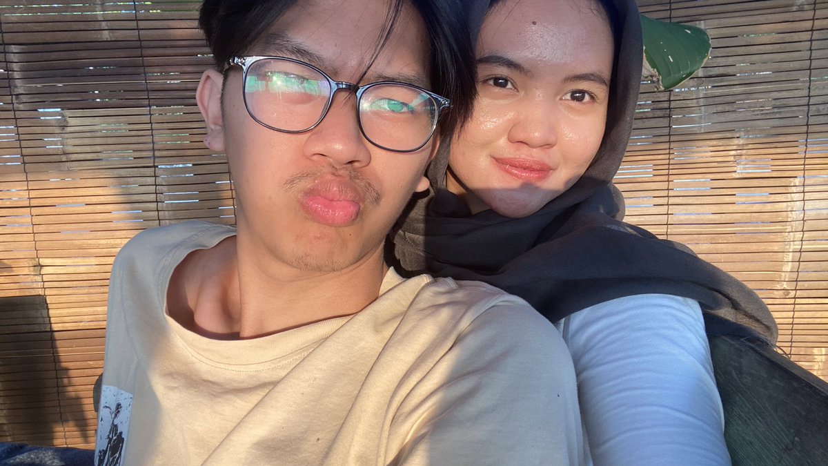inifeww's tweet photo. untung punya tukang refill energi https://t.co/PzOiJSWzQK